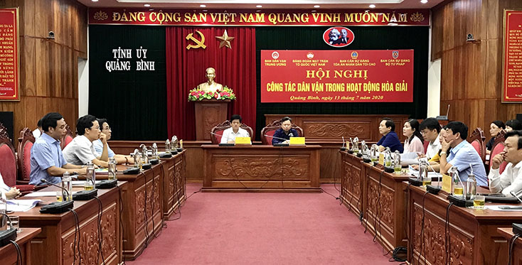 Các đại biểu dự hội nghị tại điểm cầu tỉnh Quảng Bình