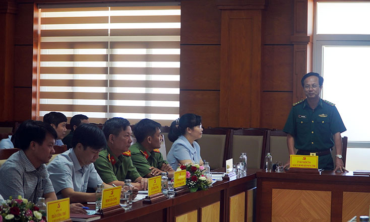 Các đại biểu thảo luận tại hội nghị   