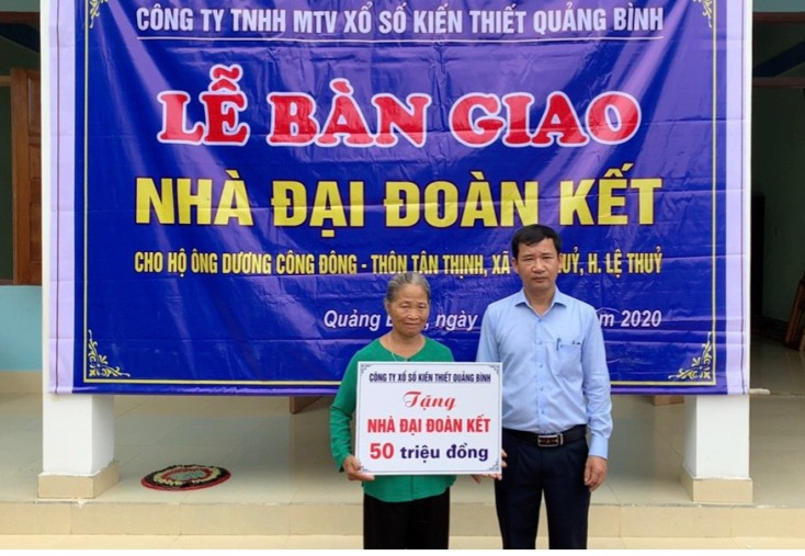   Ngoài việc chú trọng nâng cao hiệu quả sản xuất, kinh doanh, Công ty TNHH MTV Xổ số kiến thiết Quảng Bình còn là điểm sáng trong thực hiện các hoạt động nhân đạo, từ thiện.