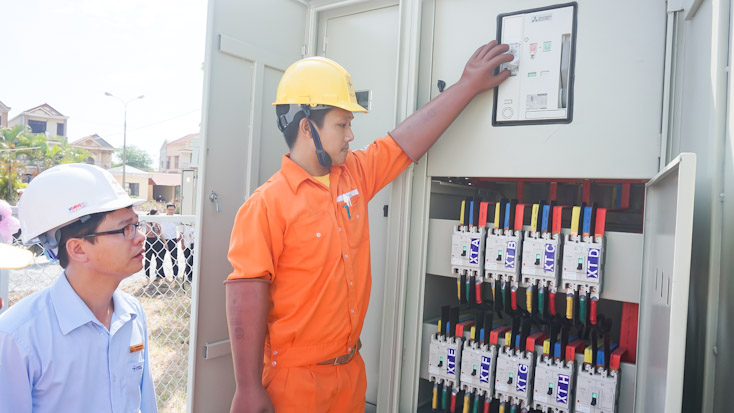 Công trình ĐMTMN có công suất gần 1mWp đầu tiên của tỉnh Quảng Bình chính thức đóng điện.