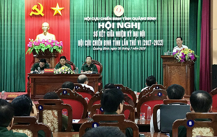 Đồng chí Thường trực Tỉnh ủy Đinh Công Hải phát biểu chỉ đạo hội nghị
