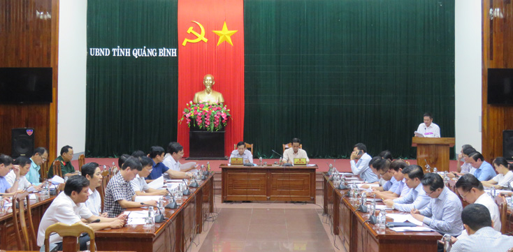 Giám đốc Sở Kế hoạch-Đầu tư báo cáo tình hình triển khai thực hiện và giải ngân kế hoạch vốn đầu tư công 7 tháng đầu năm 2020.