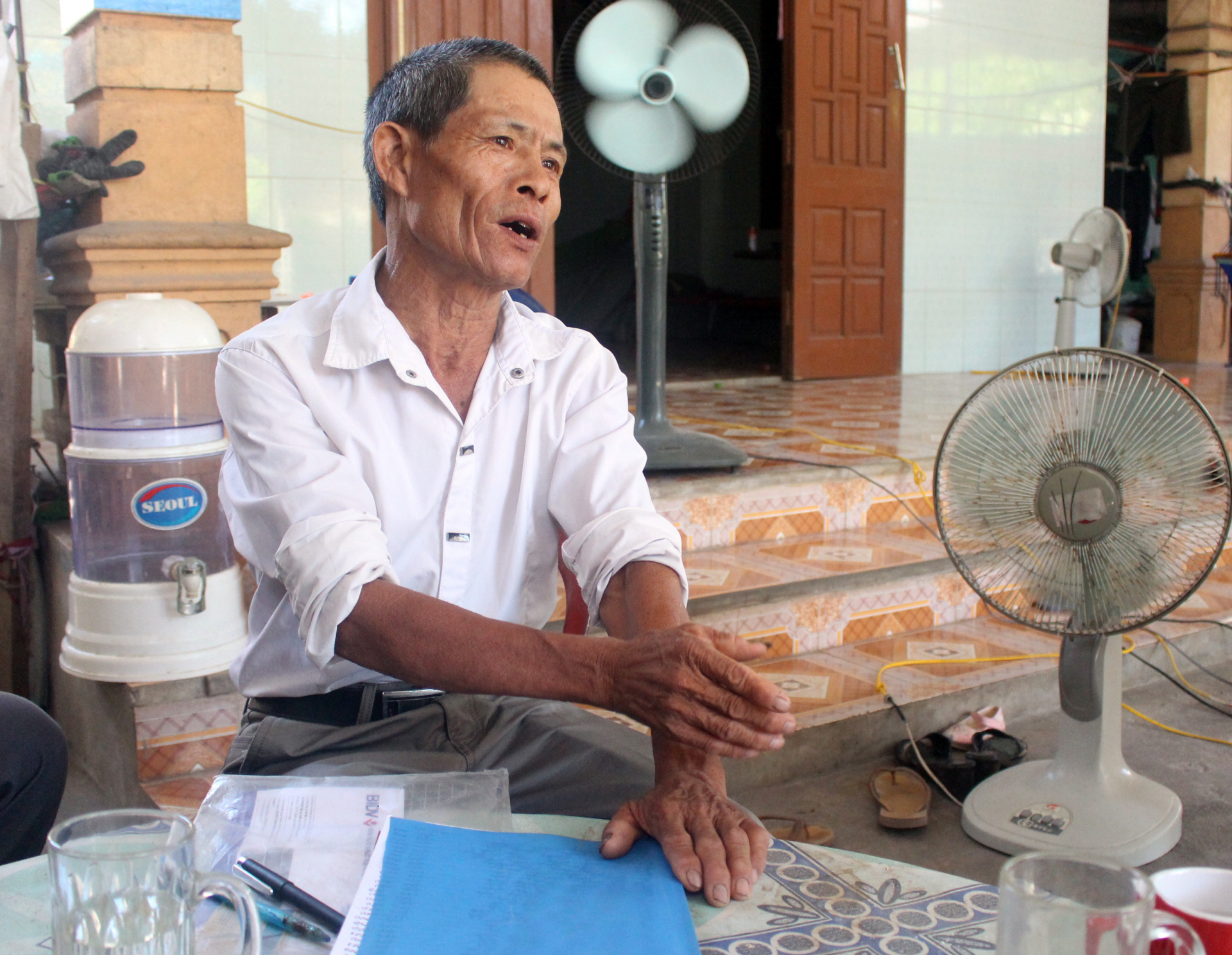  Ông Trần Huy Hoàng:  