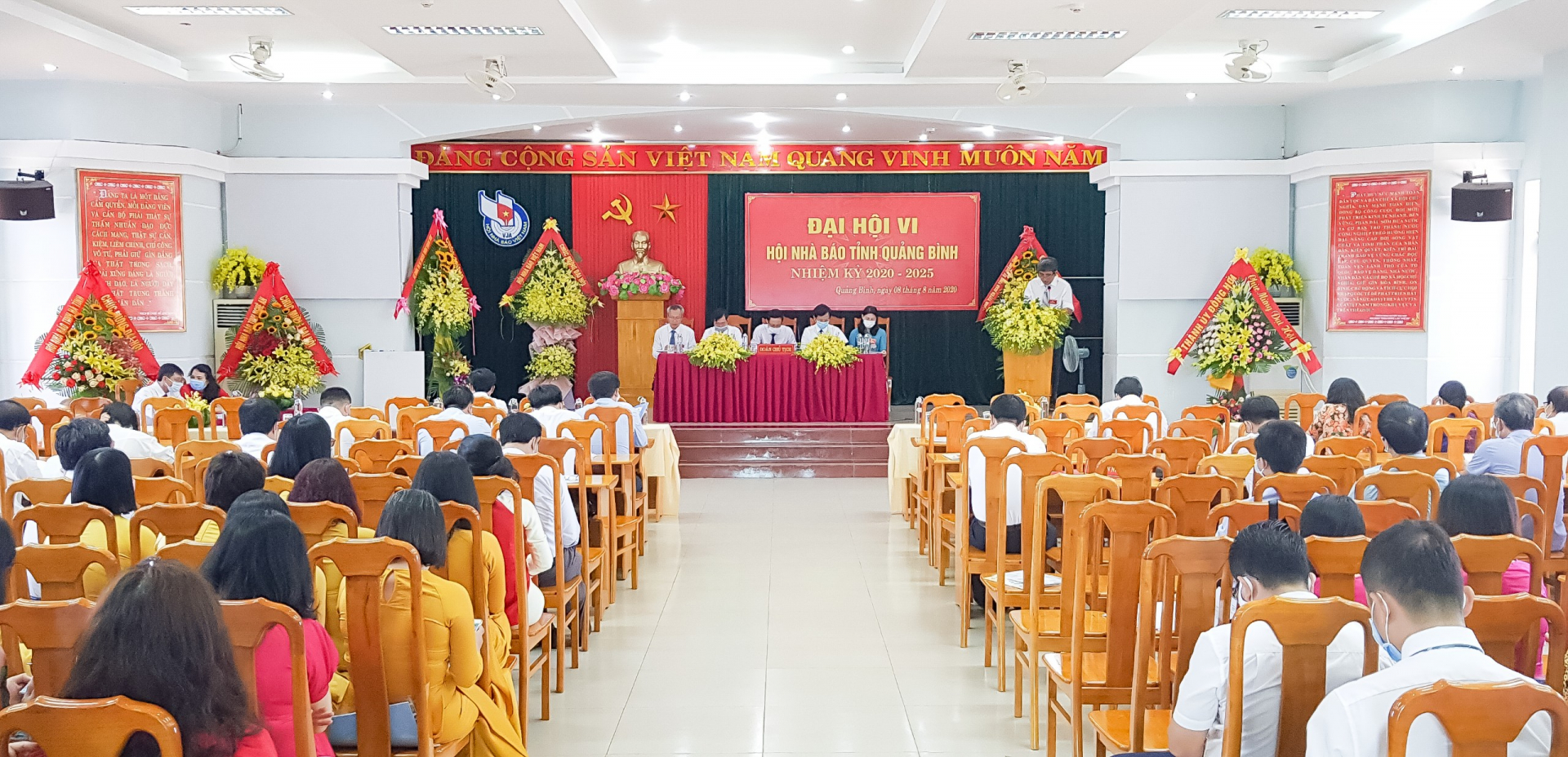 Toàn cảnh đại hội