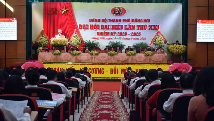 Toàn cảnh Đại hội Đại biểu Đảng bộ TP. Đồng Hới lần thứ XXI, nhiệm kỳ 2020-2025