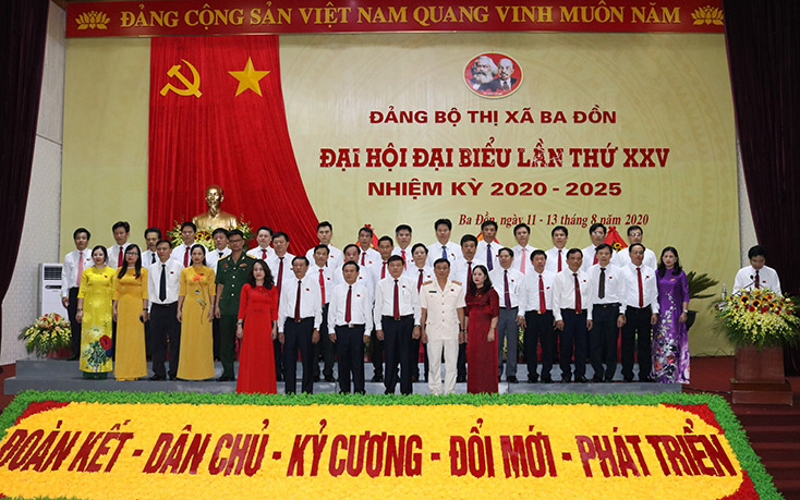 Ban Chấp hành Đảng bộ thị xã Ba Đồn khóa XXV, nhiệm kỳ 2020- 2025