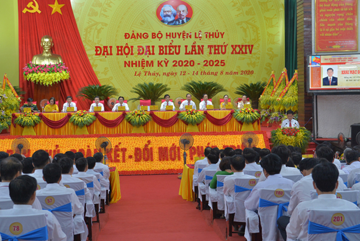 Toàn cảnh Đại hội đại biểu Đảng bộ huyện Lệ Thủy