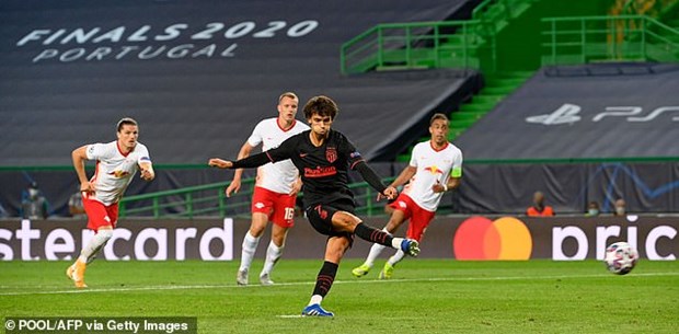  Joao Felix gỡ hòa cho Atletico từ chấm 11m. (Nguồn: Getty Images)