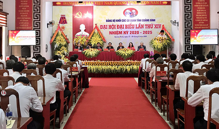 Đoàn Chủ tịch điều hành đại hội