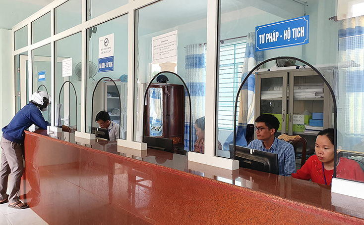 Sau sáp nhập, công tác cải cách thủ tục hành chính tiếp tục được các xã tích cực đẩy mạnh. 