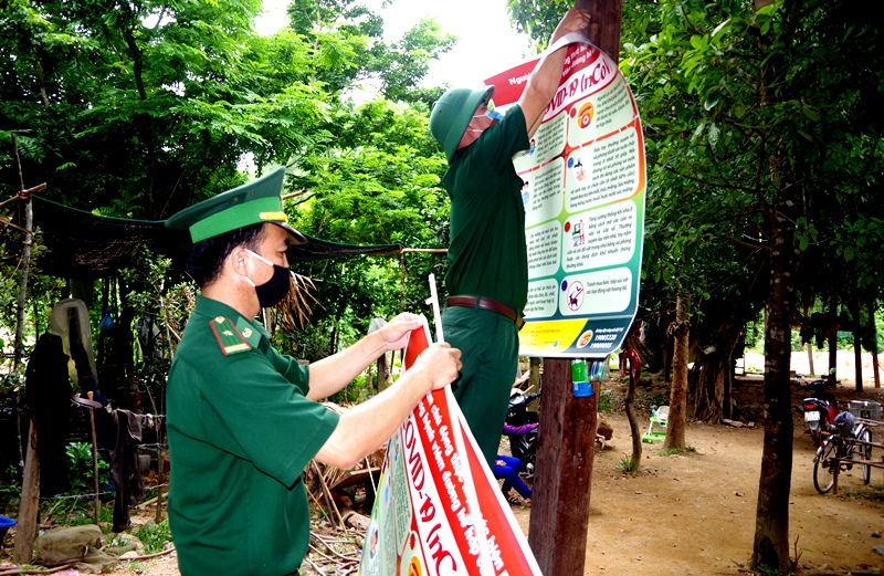  Treo pa nô, áp phích, khẩu hiệu tuyên truyền phòng, chống dịch Covid-19.
