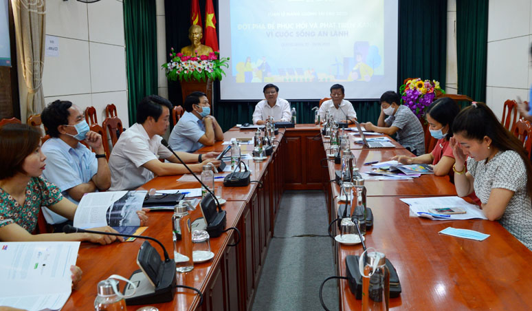 Toàn cảnh buổi tọa đàm vơi chủ đề “Đột phá để phục hồi và phát triển xanh vì cuộc sống an lành.