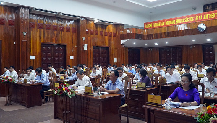 Các đại biểu dự kỳ họp