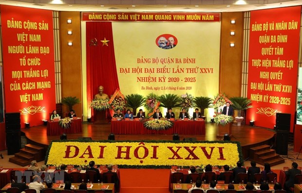 Bí thư Thành ủy Hà Nội Vương Đình Huệ phát biểu chỉ đạo Đại hội Đảng bộ quận Ba Đình. (Ảnh: Văn Điệp/TTXVN)