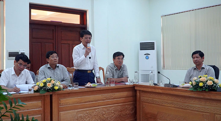 Các đại biểu thảo luận tại buổi làm việc
