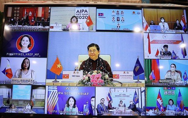 Đại biểu các nước dự Hội nghị trực tuyến Nữ nghị sỹ AIPA (WAIPA). (Ảnh: Trọng Đức/TTXVN)
