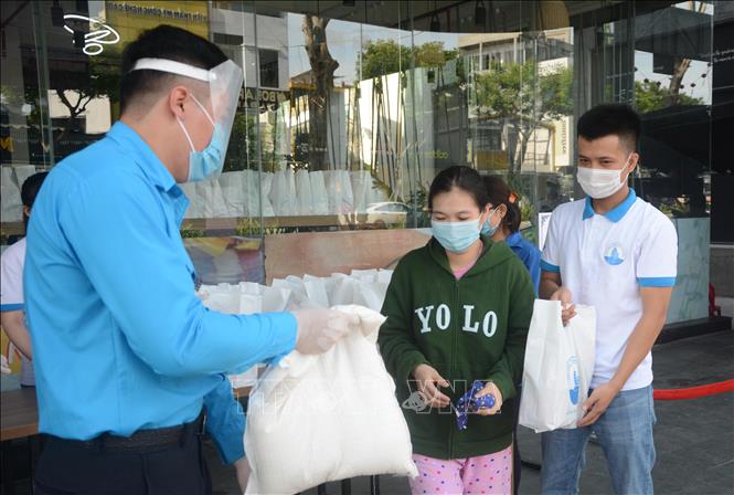  Người dân thích nghi trong điều kiện  
