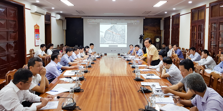 Quang cảnh buổi làm việc.