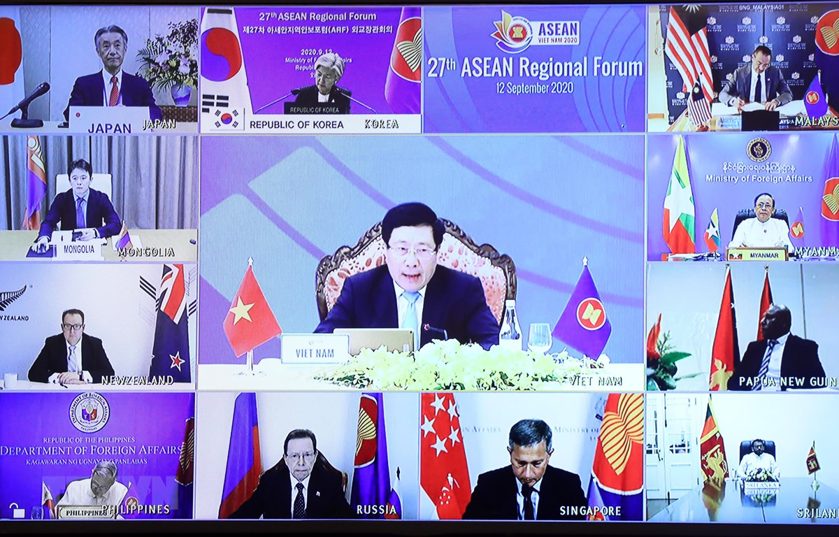 Phó Thủ tướng, Bộ trưởng Ngoại giao Phạm Bình Minh phát biểu tại Diễn đàn Khu vực ASEAN lần thứ 27. (Ảnh: Lâm Khánh/TTXVN)