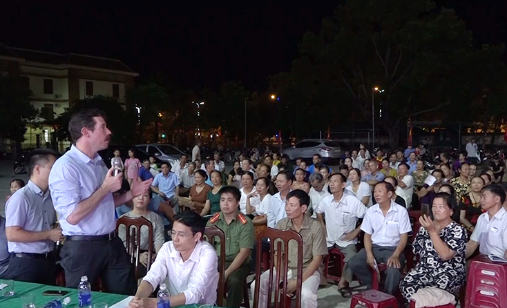 Các cơ quan chức năng phối hợp tổ chức đối thoại cộng đồng, tuyên truyền cho người dân trên địa bàn tỉnh về di cư an toàn.