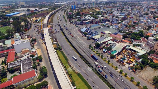  Tuyến metro số 1 nhìn từ trên cao. Ảnh minh họa: Hoàng Hải/TTXVN