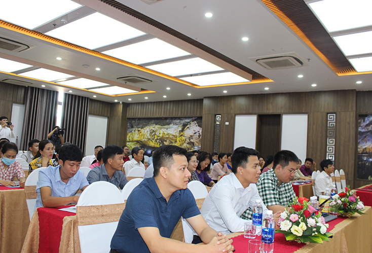 Các đại biểu, học viên tham dự tại khóa tập huấn.