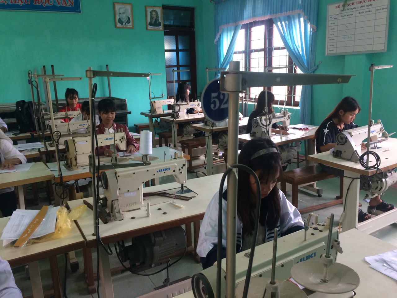  HĐND huyện Lệ Thủy quan tâm giám sát các chính sách về dạy nghề, tạo việc làm cho lao động nông thôn. 