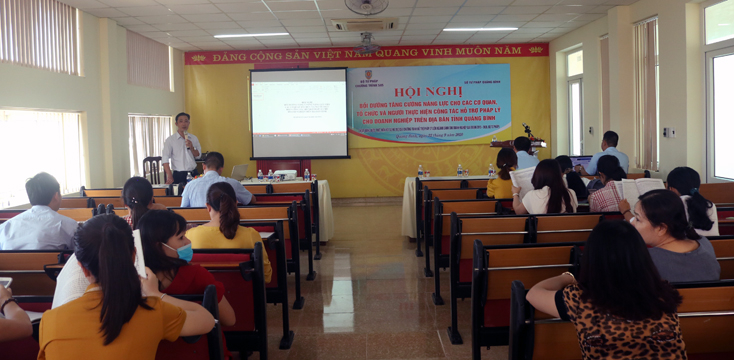 Quang cảnh tại hội nghị.