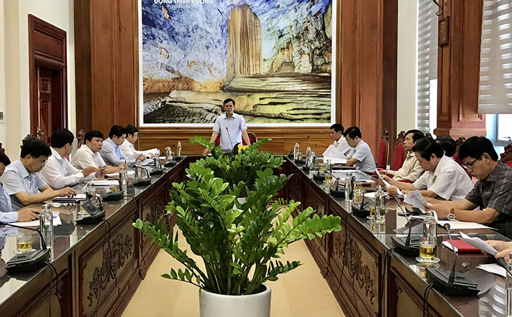Đồng chí Phó Bí thư Thường trực Tỉnh ủy Trần Thắng phát biểu kết luận hội nghị