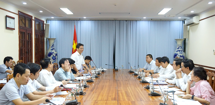 Quang cảnh buổi làm việc.   