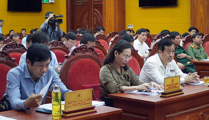 Các đại biểu dự hội nghị