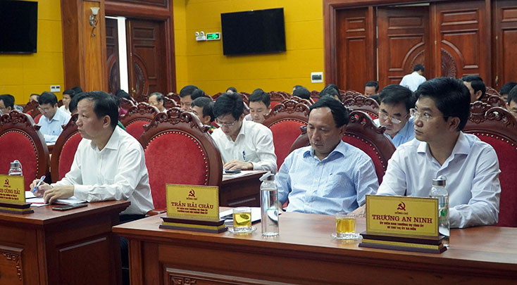 Các đại biểu dự hội nghị