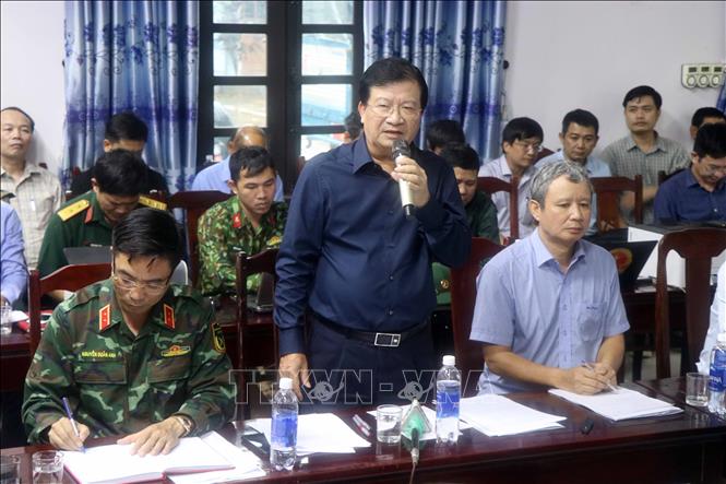  Phó Thủ tướng Chính phủ Trịnh Đình Dũng phát biểu tại cuộc họp. Ảnh: TTXVN
