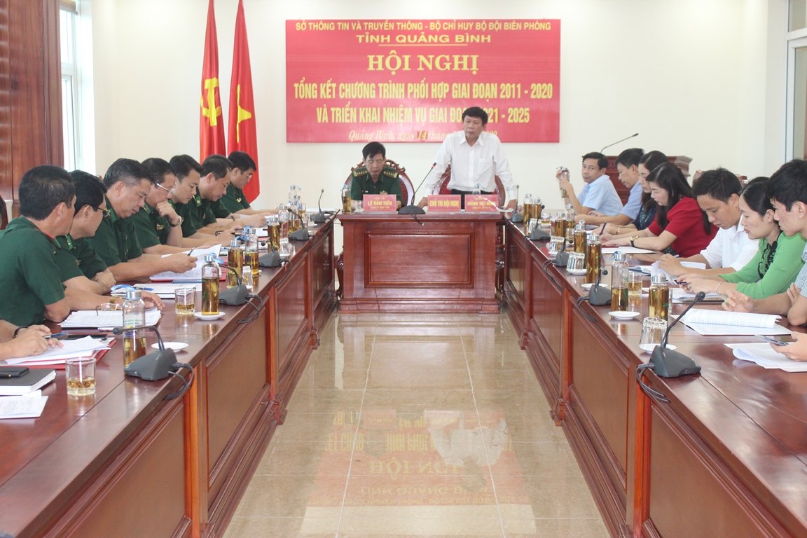Các đại biểu tham dự hội nghị.