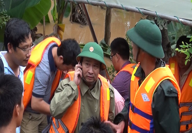 Chỉ huy ứng cứu, khắc phục lũ lụt tháng 10 năm 2016