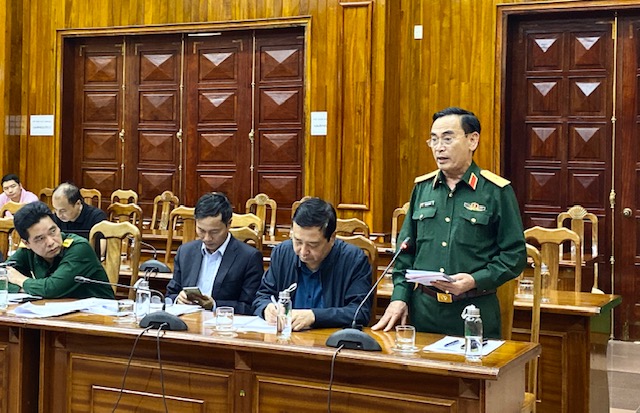 Các đại biểu góp ý với tỉnh về một số giải pháp ứng phó hiệu quả với thiên tai, mưa lũ.