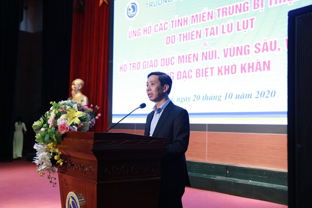  Phó giáo sư Nguyễn Thanh Chương, Phó Hiệu trưởng Đại học Giao thông Vận tải phát động cán bộ, giảng viên, nhân viên nhà trường ủng hộ miền Trung. (Ảnh: utc.edu.vn)