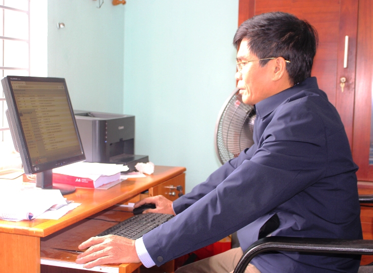  Phần mềm quản lý giáo dục-VNEdu góp phần hỗ trợ Trường THPT Đồng Hới kết nối chặt chẽ giữa nhà trường-học sinh-phụ huynh.