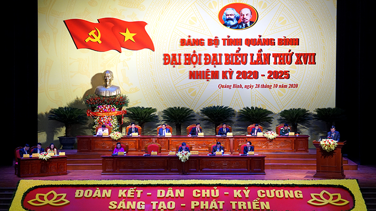 Đoàn Chủ tịch điều hành đại hội