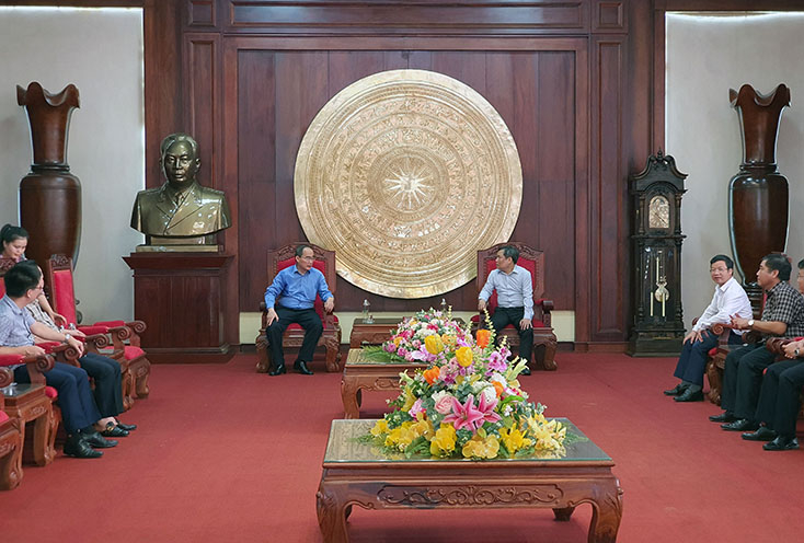 Đồng chí Ủy viên Bộ Chính trị Nguyễn Thiện Nhân làm việc với Thường trực Tỉnh ủy