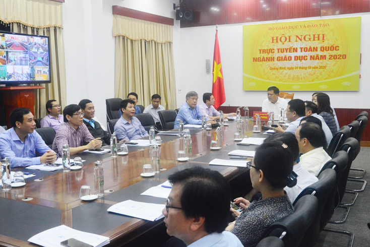 Các đại biểu dự hội nghị tại điểm cầu tỉnh Quảng Bình
