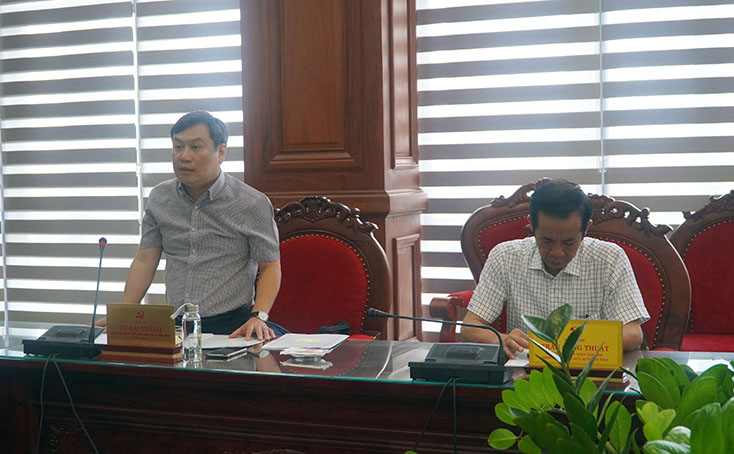 Đồng chí Bí thư Tỉnh ủy Vũ Đại Thắng báo cáo nhanh kết quả Đại hội Đảng bộ tỉnh lần thứ XVII