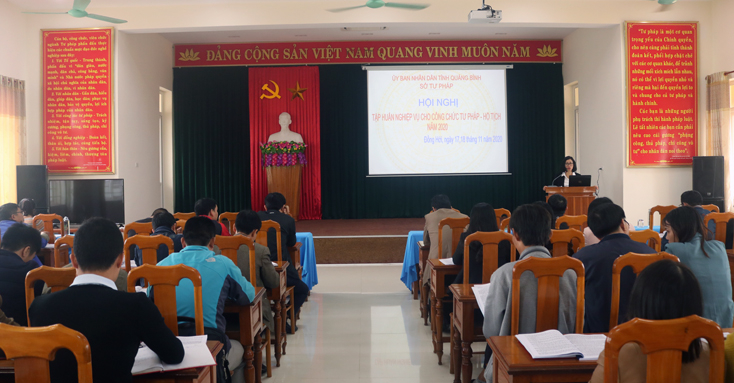 Các đại biểu tham dự hội nghị trong ngày 17-11-2020