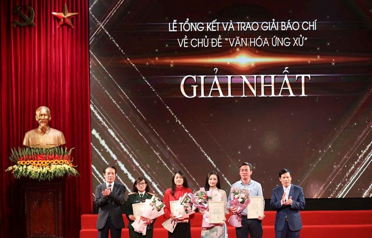  Lầu đầu tiên Giải báo chí về Văn hóa ứng xử được tổ chức. (Ảnh: Thanh Tùng/Vietnam+)