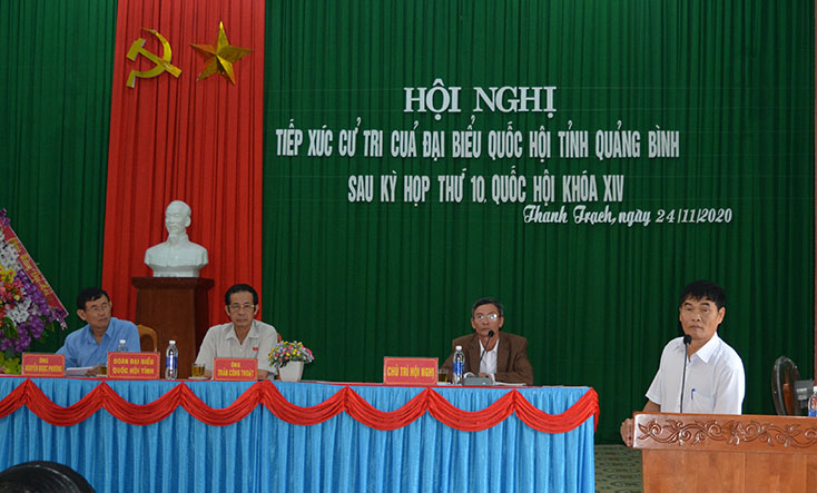 Các ĐBQH tỉnh lắng nghe ý kiến của cử tri huyện Bố Trạch tại xã Thanh Trạch