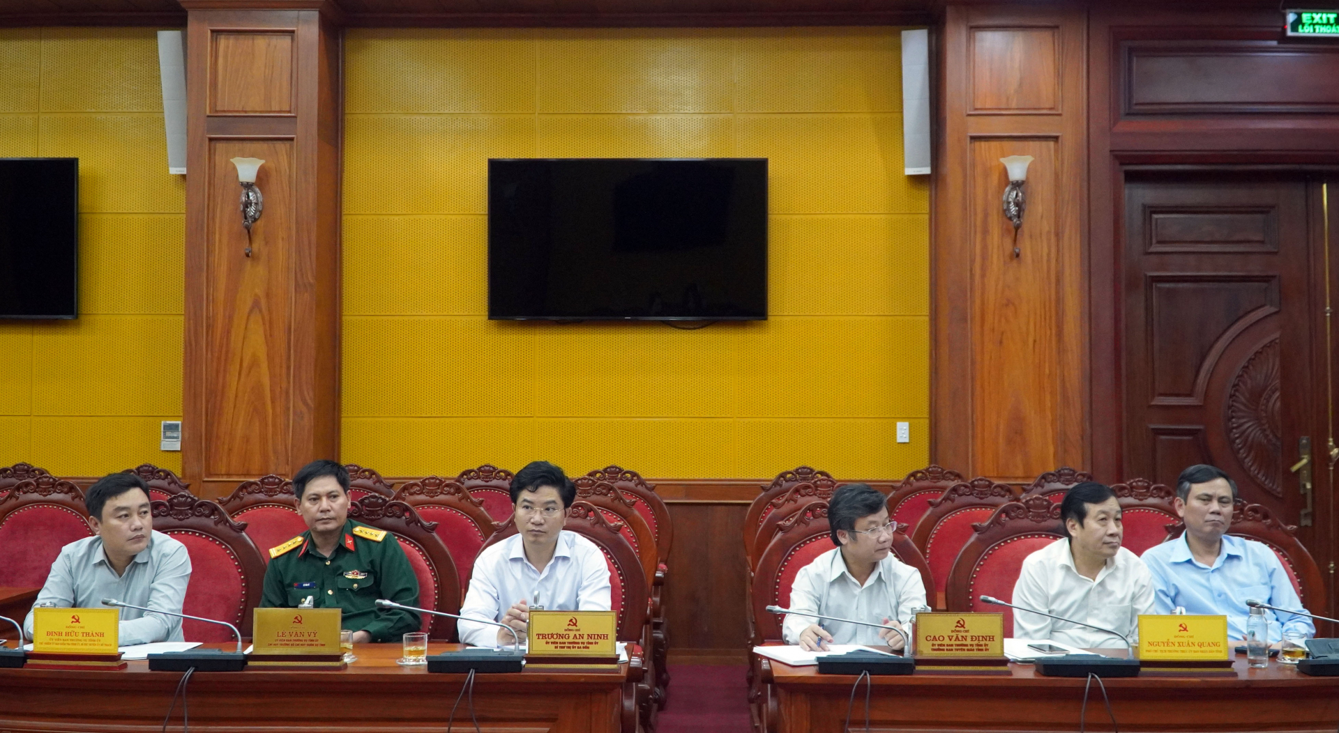 Các đại biểu dự hội nghị
