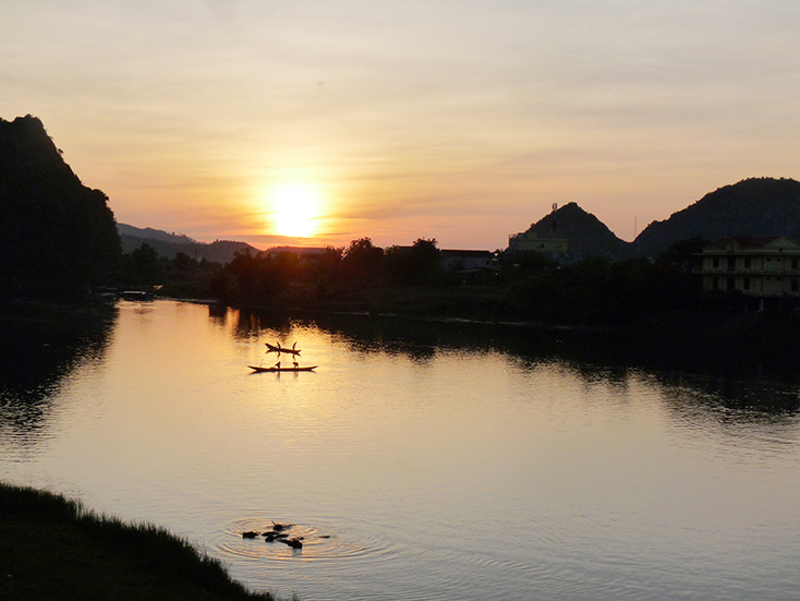 Nét đẹp sông Son. Ảnh: T.H