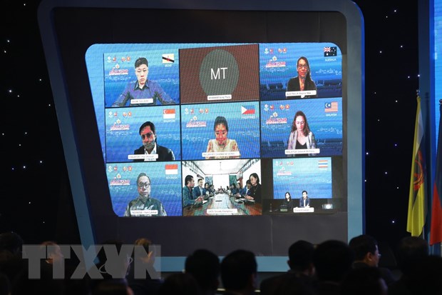 Các đại biểu Hội Doanh nhân trẻ các nước ASEAN dự trực tuyến. (Ảnh: Văn Điệp/TTXVN)