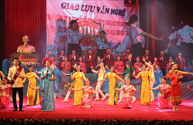 Chương trình nghệ thuật chào mừng Lễ kỷ niệm. Ảnh: Trọng Đức