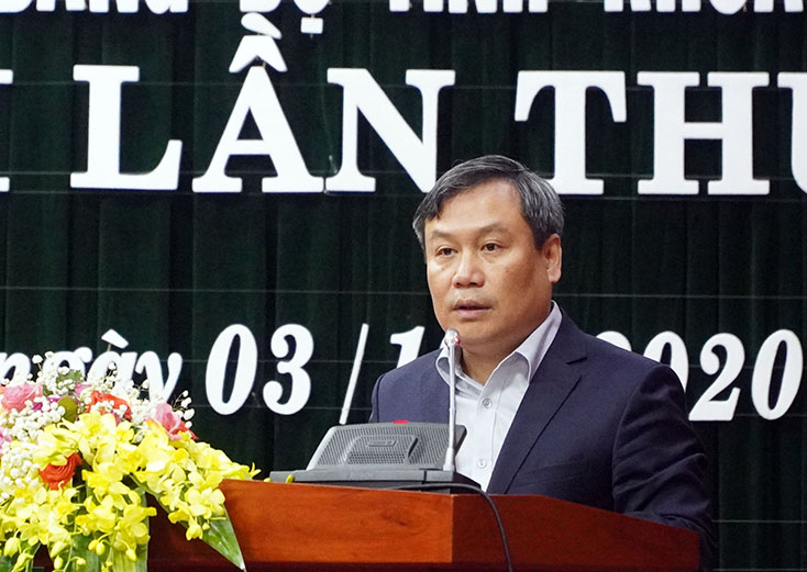 Đồng chí Vũ Đại Thắng, Ủy viên dự khuyết Ban Chấp hành Trung ương Đảng, Bí thư Tỉnh ủy phát biểu khai mạc hội nghị.